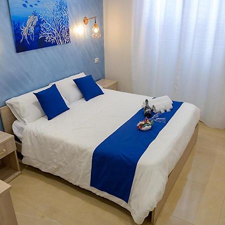 Corallo Rosso B&B แตร์ราซีนี ภายนอก รูปภาพ