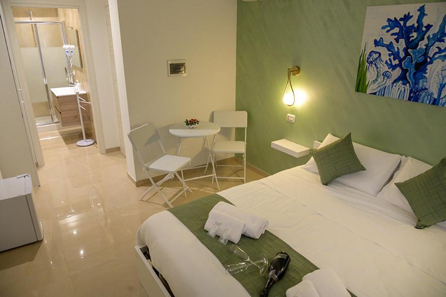 Corallo Rosso B&B แตร์ราซีนี ภายนอก รูปภาพ