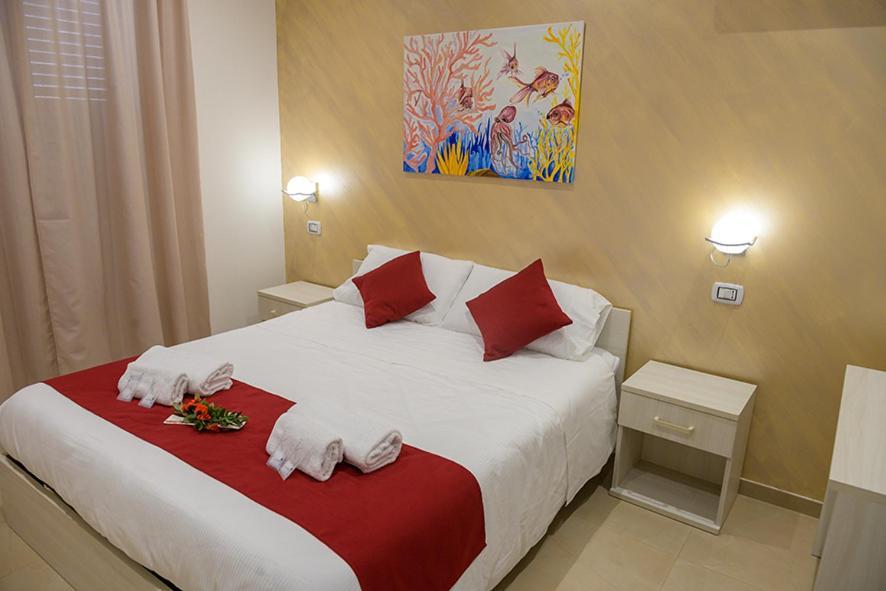 Corallo Rosso B&B แตร์ราซีนี ภายนอก รูปภาพ