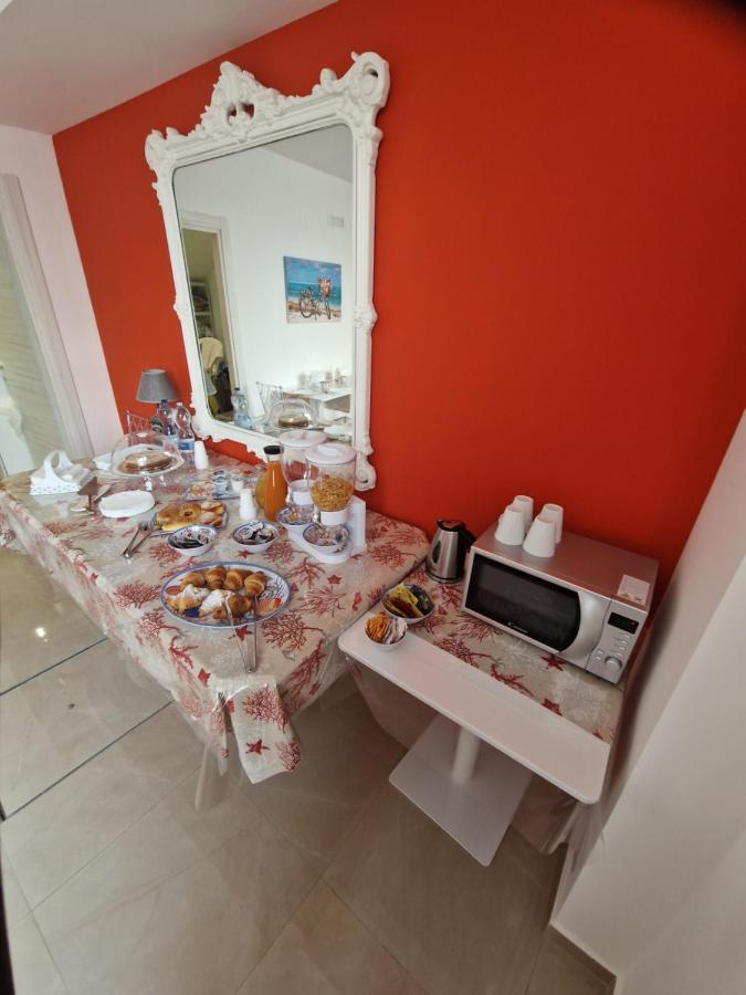 Corallo Rosso B&B แตร์ราซีนี ภายนอก รูปภาพ